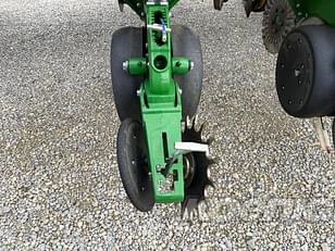 Main image John Deere 1775 11