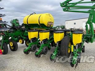 Main image John Deere 1775 3