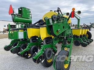 Main image John Deere 1775 6