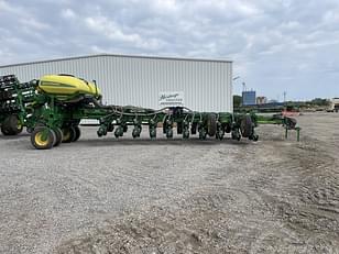 Main image John Deere 1775 1