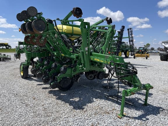 Image of John Deere 1795 Primary image