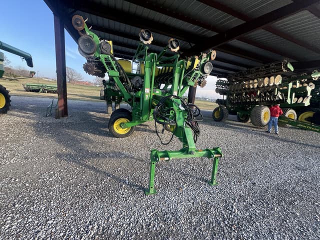 Image of John Deere 1795 equipment image 4