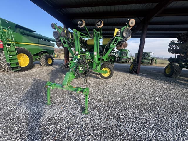 Image of John Deere 1795 equipment image 2