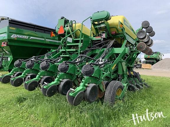 Image of John Deere 1795 equipment image 3
