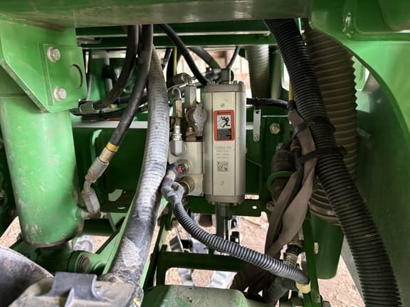 Image of John Deere 1795 equipment image 2