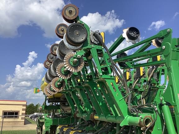 Image of John Deere 1795 Primary image