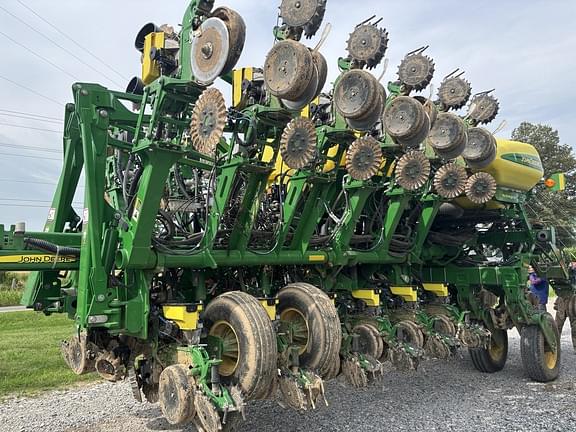 Image of John Deere 1795 Primary image