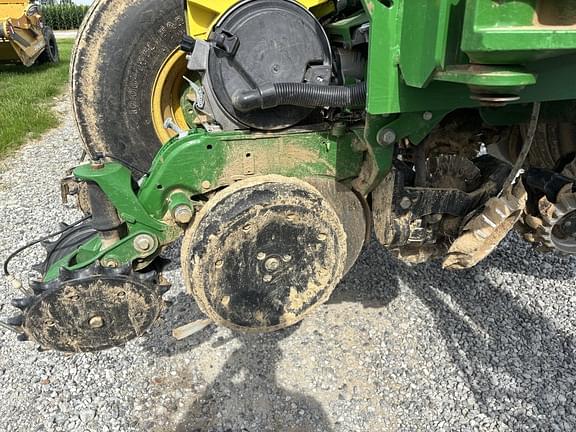 Image of John Deere 1795 equipment image 4