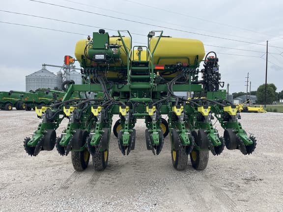 Image of John Deere 1795 equipment image 4