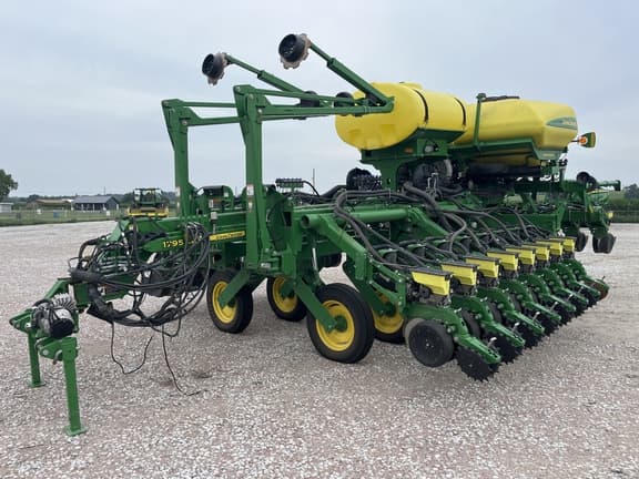 Image of John Deere 1795 Primary image