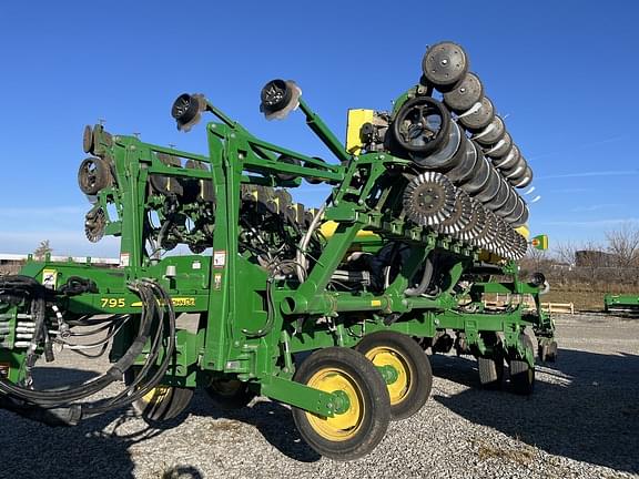 Image of John Deere 1795 Primary image