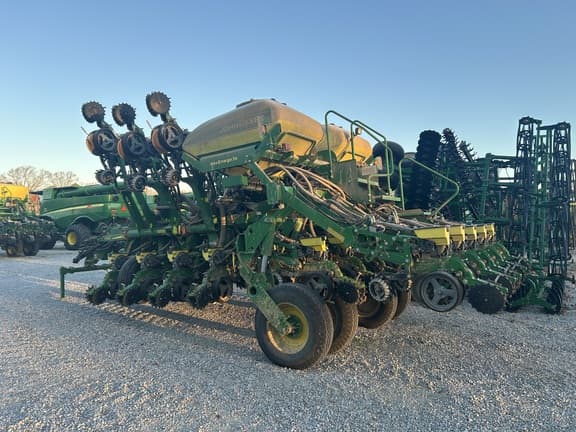 Image of John Deere 1795 Primary image