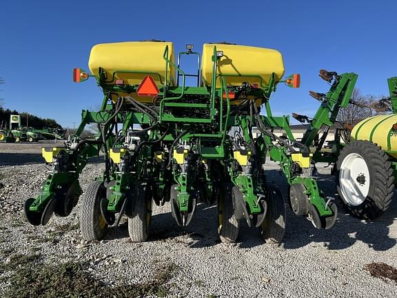 Image of John Deere 1795 equipment image 4