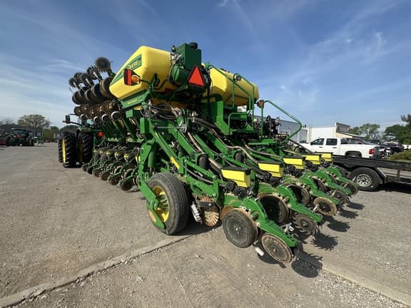 Image of John Deere 1795 Primary image