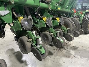 Main image John Deere 1795 6