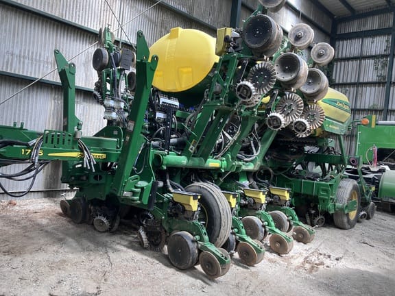 2018 John Deere 1795 Equipment Image0