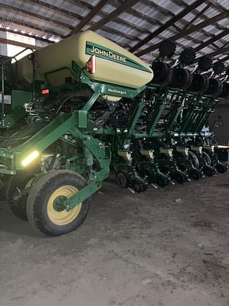 2018 John Deere 1795 Equipment Image0