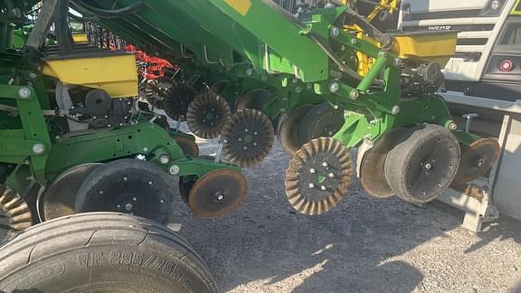 Image of John Deere 1795 equipment image 4