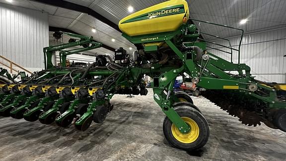 Image of John Deere 1795 equipment image 3