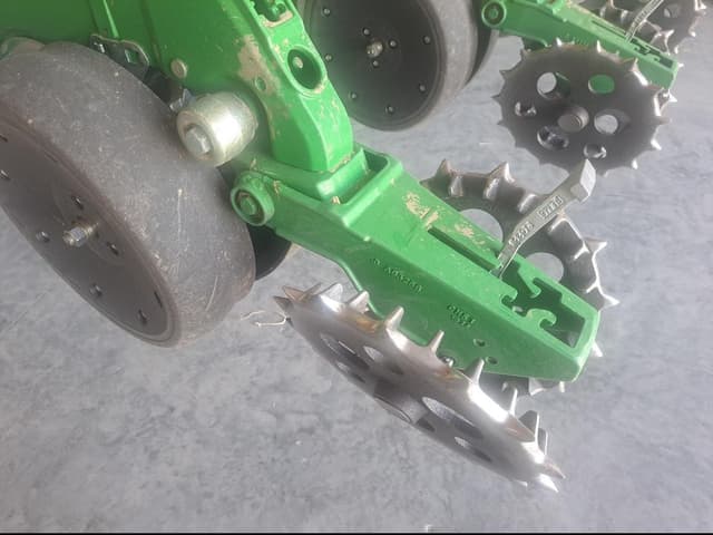 Image of John Deere 1795 equipment image 4