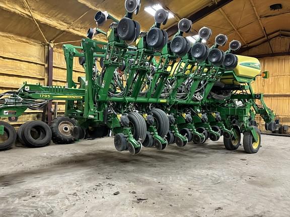 Image of John Deere 1795 Primary image