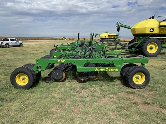 Image of John Deere 1890 equipment image 4