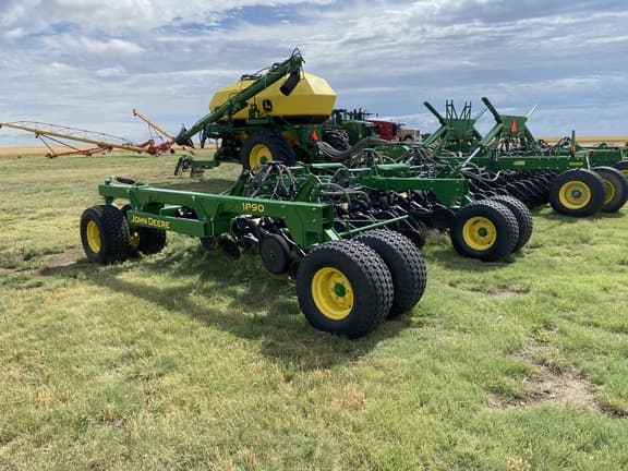 Image of John Deere 1890 equipment image 2