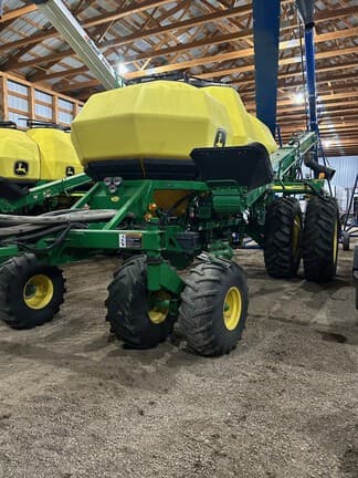 Image of John Deere 1890 equipment image 2