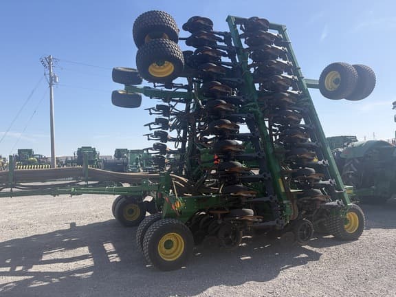 Image of John Deere 1890 equipment image 4