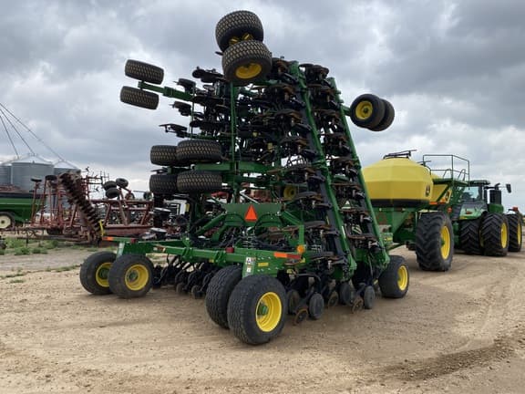 Image of John Deere 1890 equipment image 3