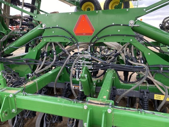 Image of John Deere 1890 equipment image 4