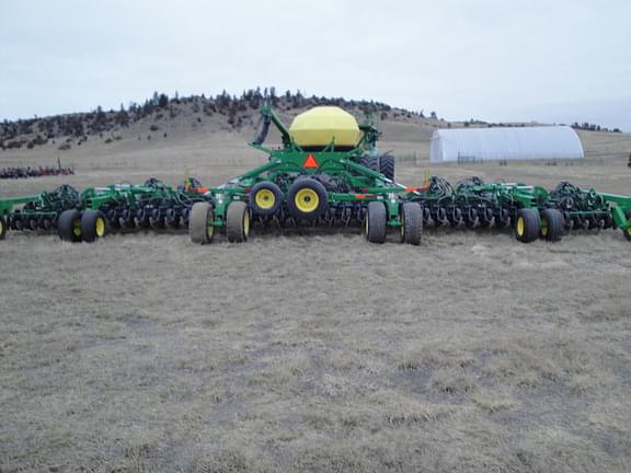 Image of John Deere 1910 equipment image 2