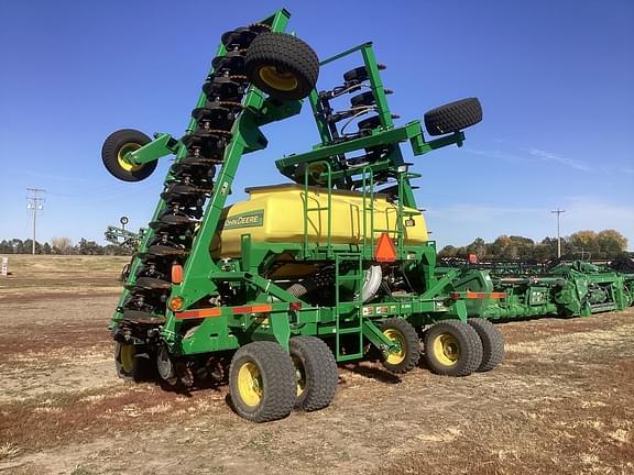 Image of John Deere 1990 Primary image