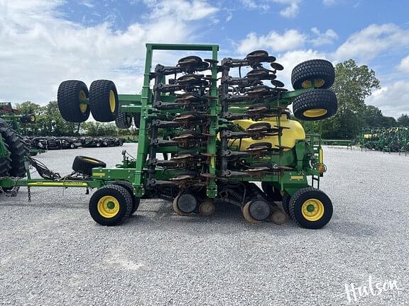 Image of John Deere 1990 equipment image 2