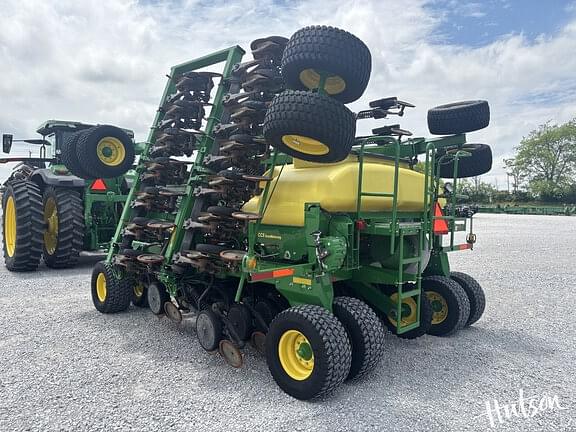Image of John Deere 1990 equipment image 3