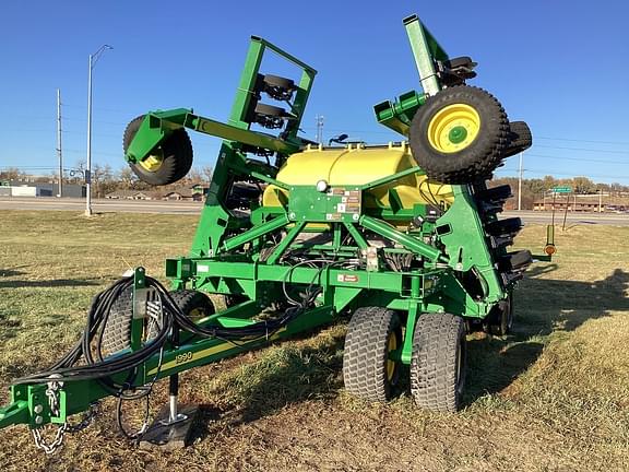 Image of John Deere 1990 Primary image