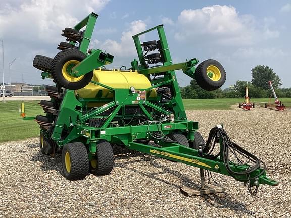 Image of John Deere 1990 equipment image 1