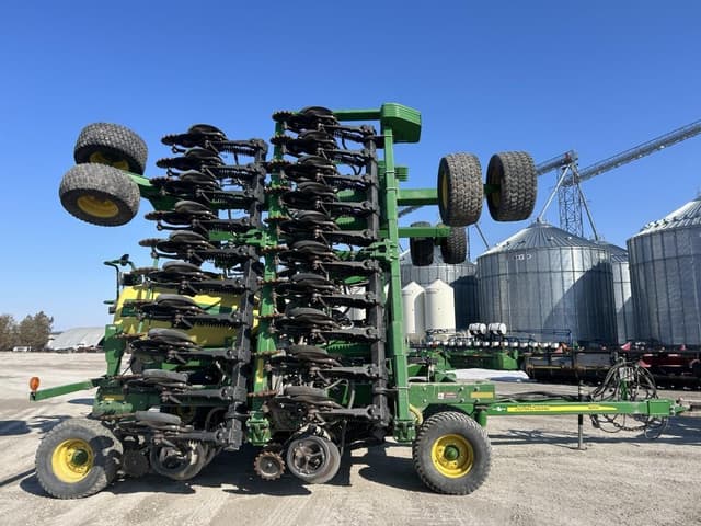 Image of John Deere 1990 equipment image 3