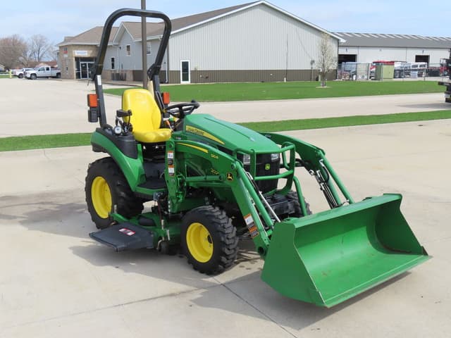 Image of John Deere 2025R equipment image 1
