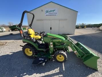 Main image John Deere 2025R