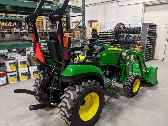 Image of John Deere 2025R equipment image 3