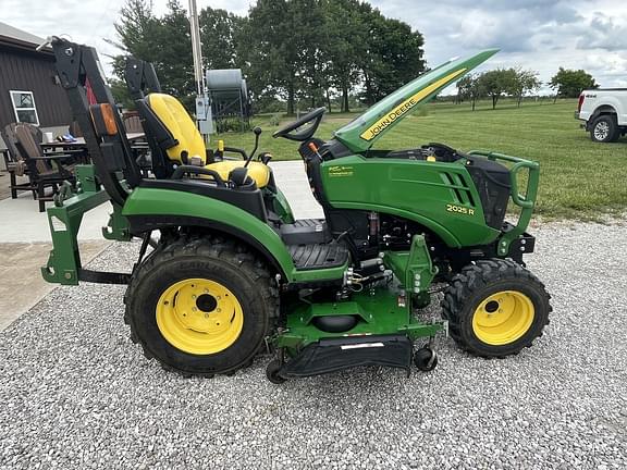 Image of John Deere 2025R equipment image 1