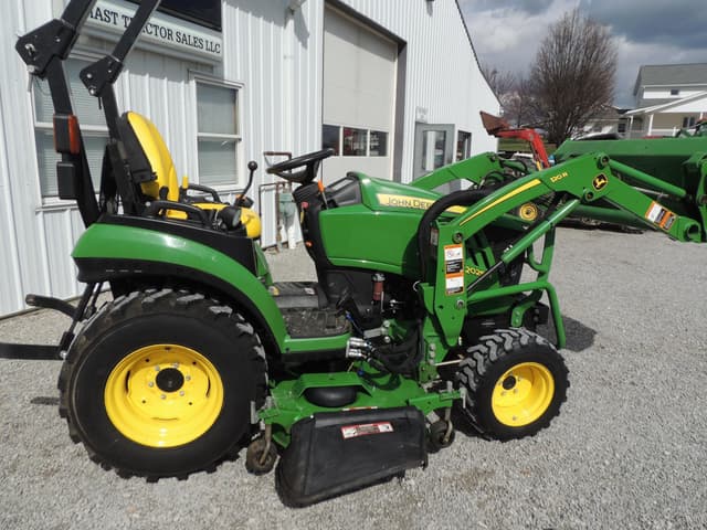 Image of John Deere 2025R equipment image 3