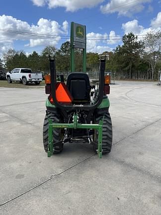 Image of John Deere 2025R equipment image 3