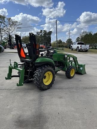 Image of John Deere 2025R equipment image 2