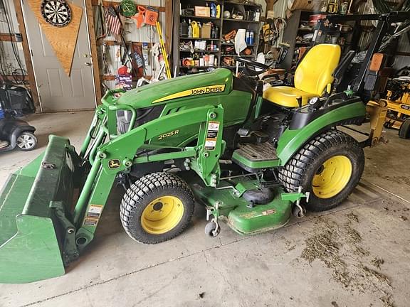 Image of John Deere 2025R Primary image