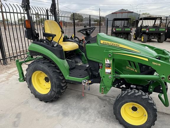 Image of John Deere 2025R equipment image 1