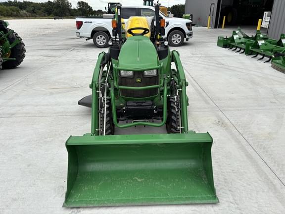 Image of John Deere 2025R equipment image 3