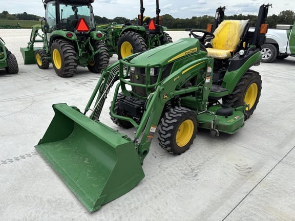 2018 John Deere 2025R Equipment Image0