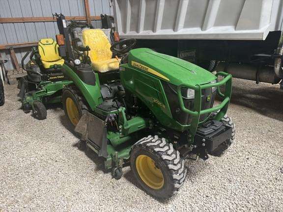 Image of John Deere 2025R equipment image 2